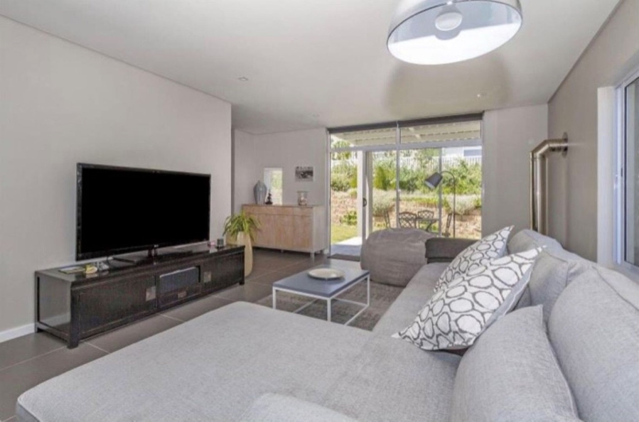 3 Bedroom Property for Sale in Somerset Lakes Western Cape